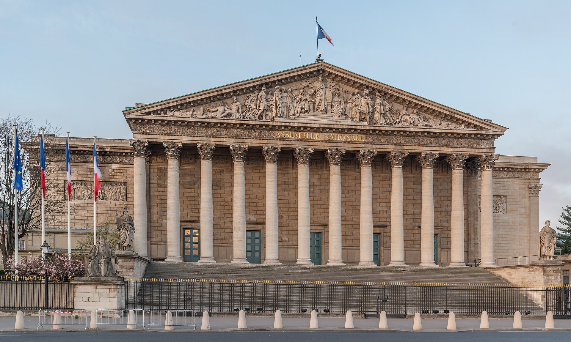 Fachada do Palais Bourbon, sede da Assembleia Nacional da França