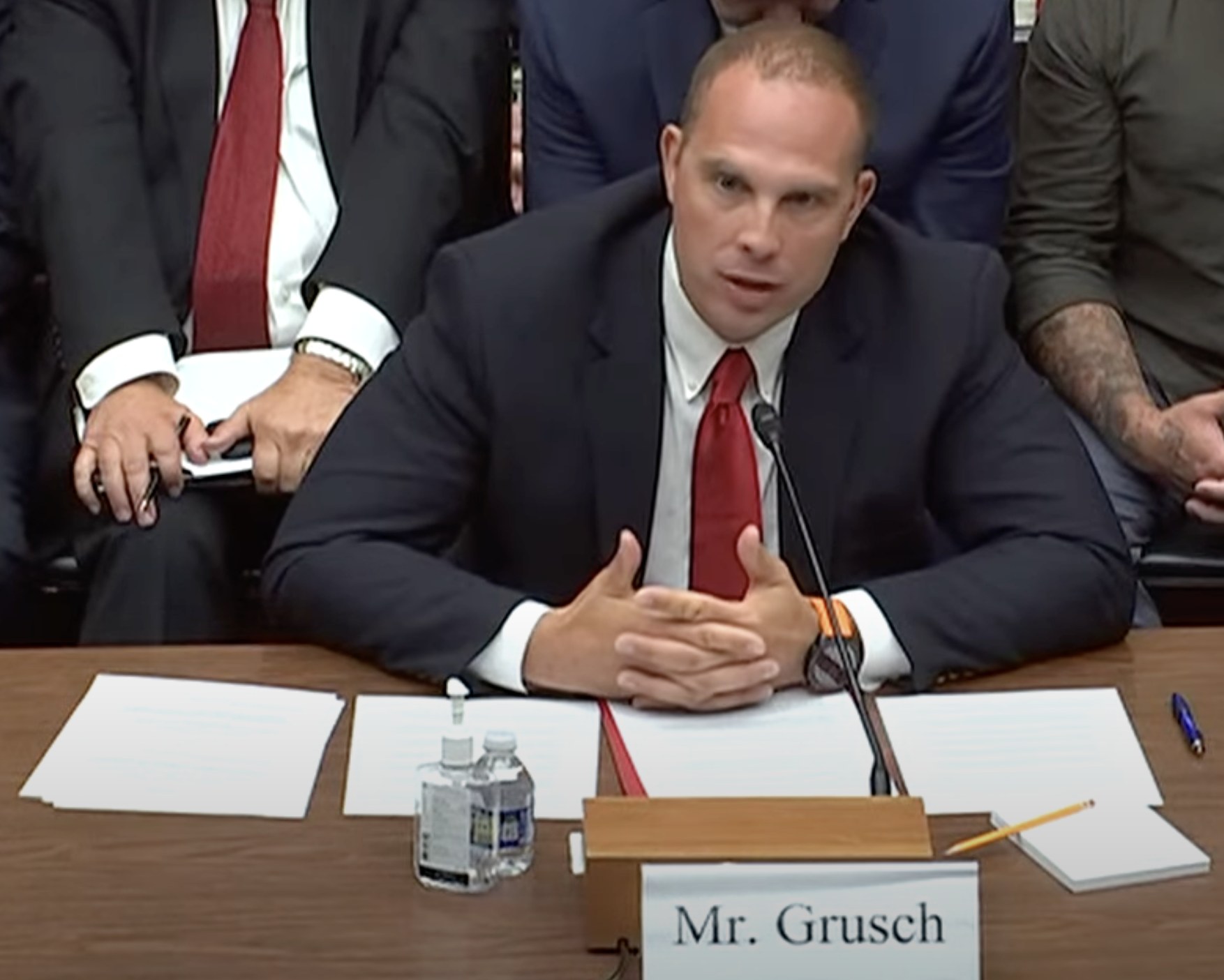 David Grusch depõe em audiência sobre UAPs na Câmara dos EUA